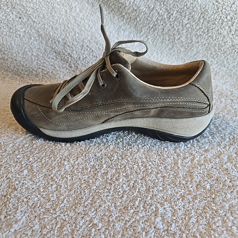 Keen Women's Brown Toyah Lace Up Trail Shoes Hiking Outdoor‎ Gorpcore Size 9.5 - Picture 3 of 13